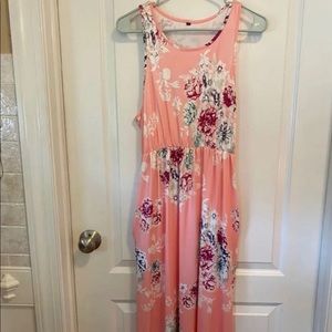 Sleeveless maxi dress size Large